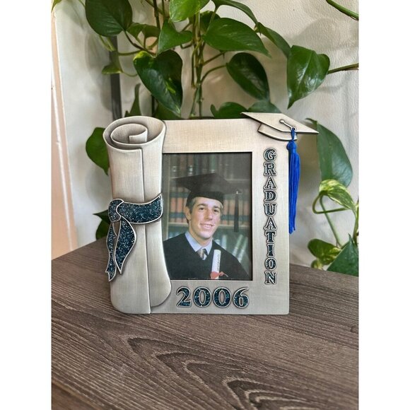 2006 graduation metal picture frame - Picture 1 of 8